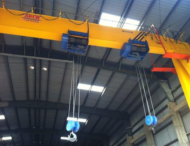 Double girder EOT crane with electric wire rope hoists